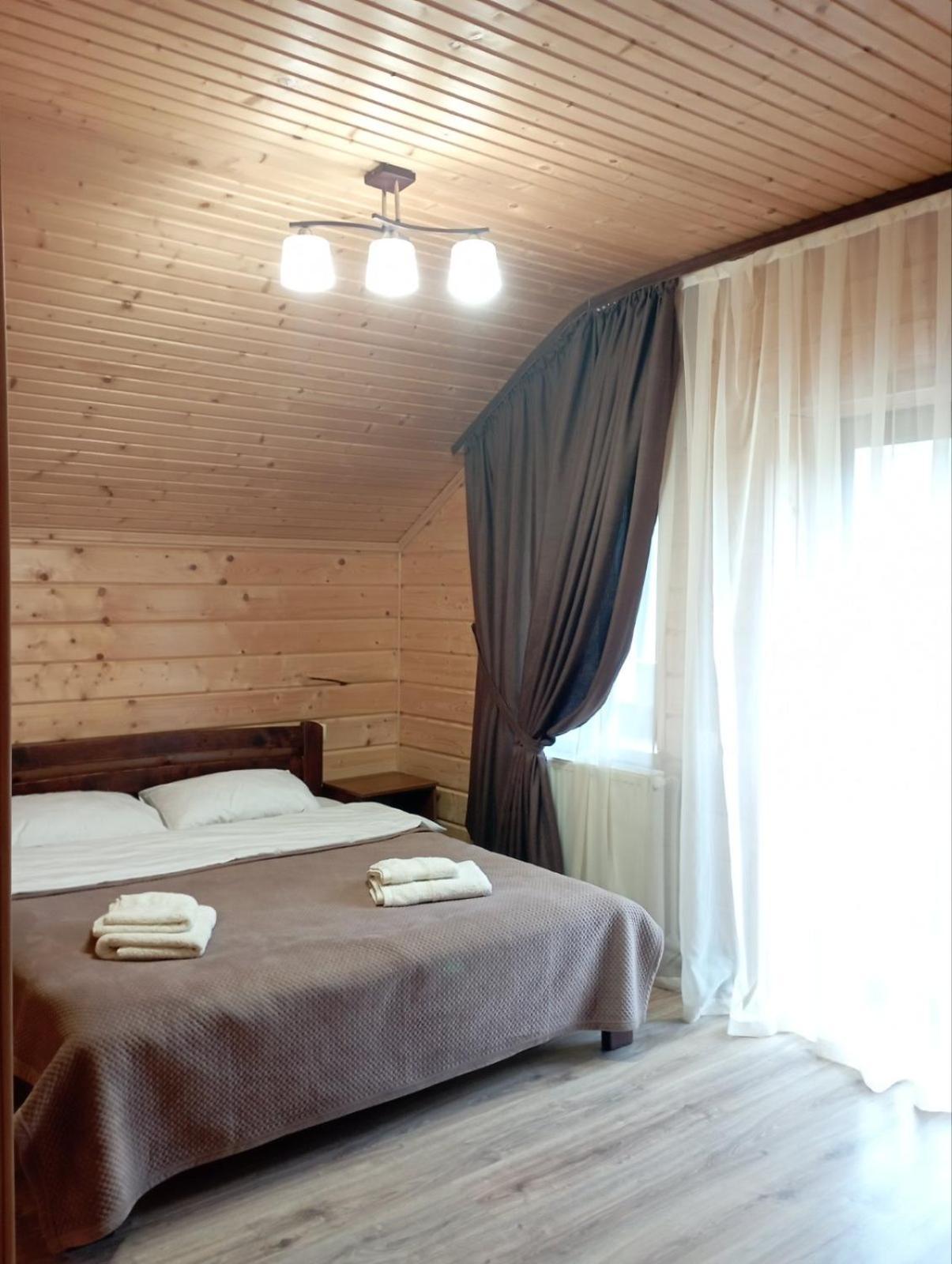 U Anastasii I Sofii Bilya Richki Guest House Mykulychyn Ngoại thất bức ảnh